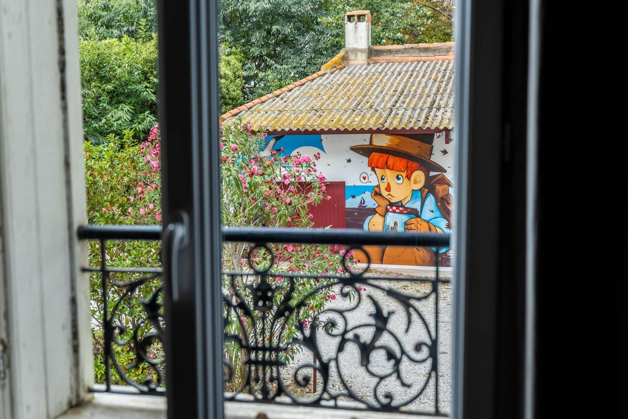 Domaine Castell De Bles Acomodação com café da manhã Saint-Génis Exterior foto