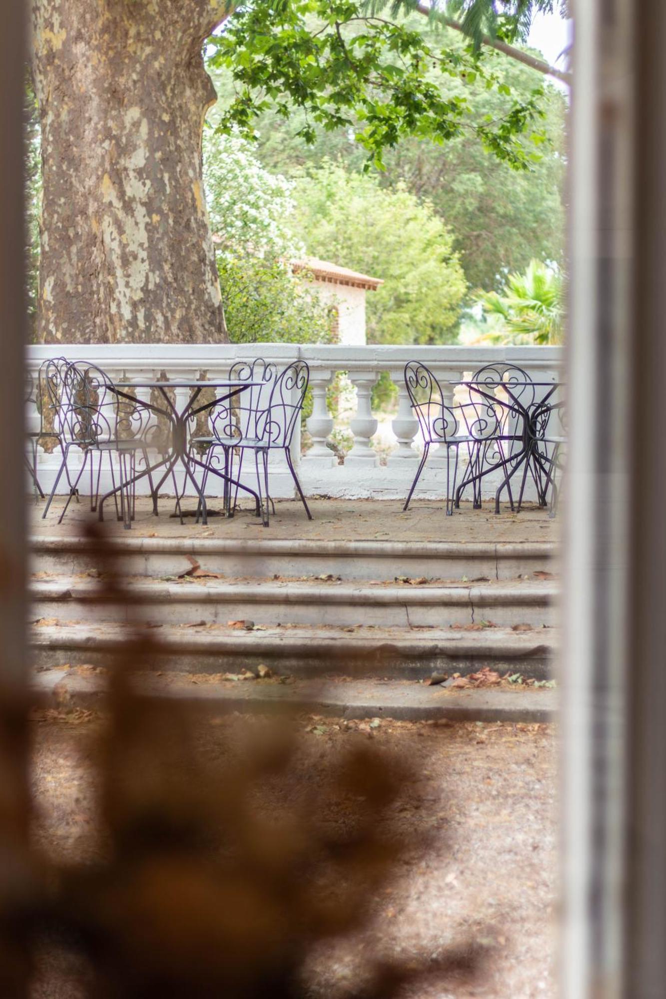 Domaine Castell De Bles Acomodação com café da manhã Saint-Génis Exterior foto
