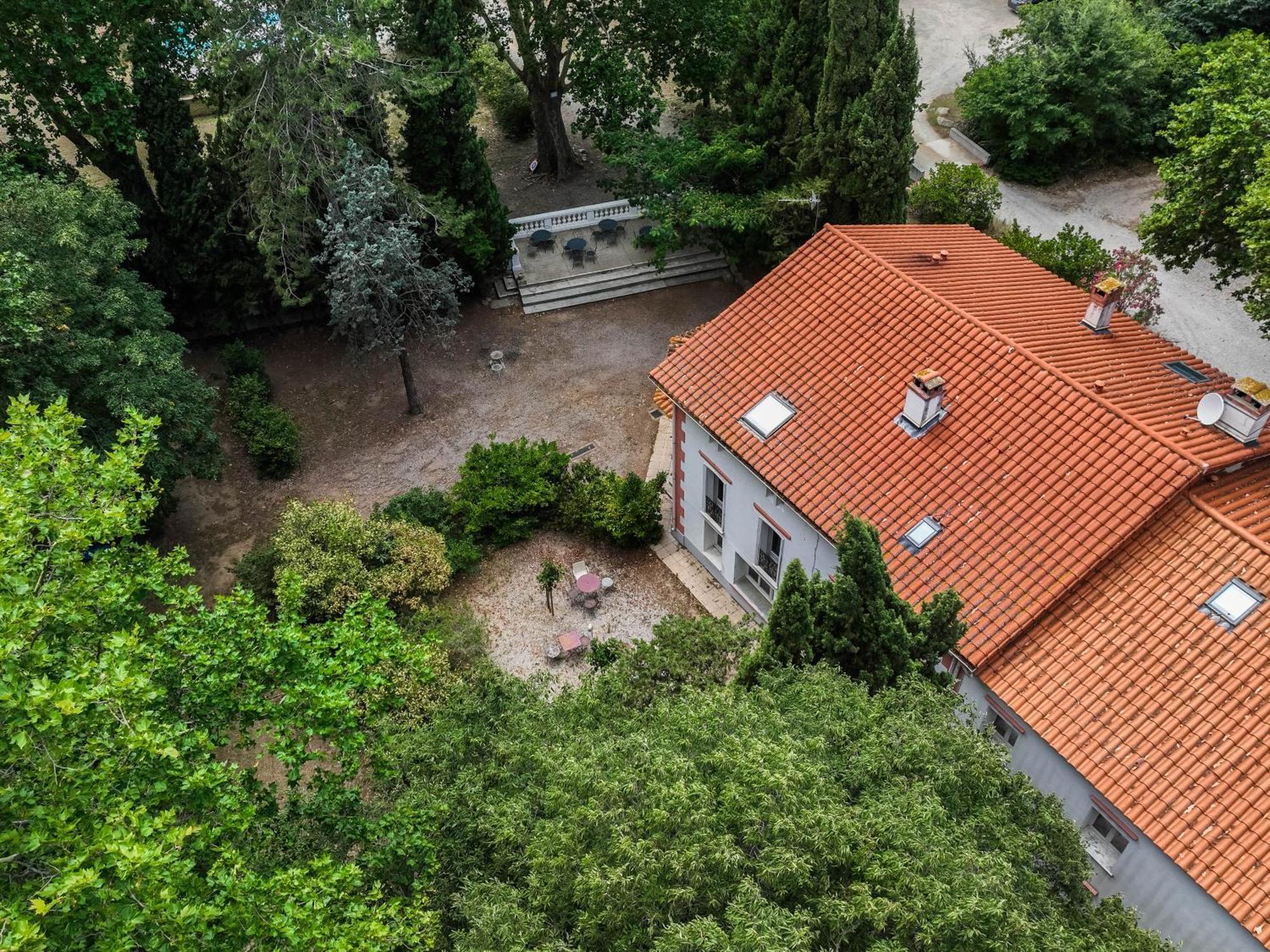 Domaine Castell De Bles Acomodação com café da manhã Saint-Génis Exterior foto