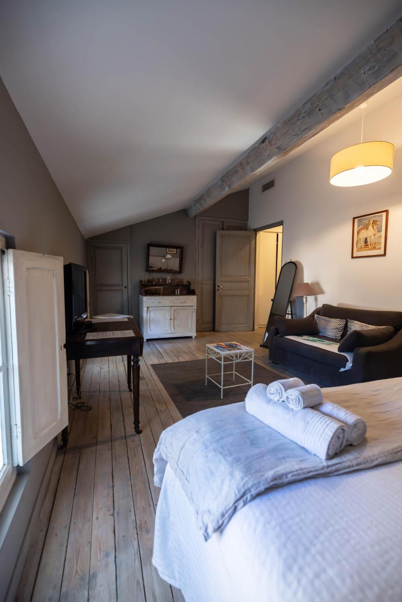 Domaine Castell De Bles Acomodação com café da manhã Saint-Génis Quarto foto